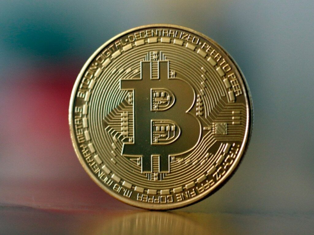 活動家らはスイス中央銀行にビットコインを準備金として保有するよう求めている