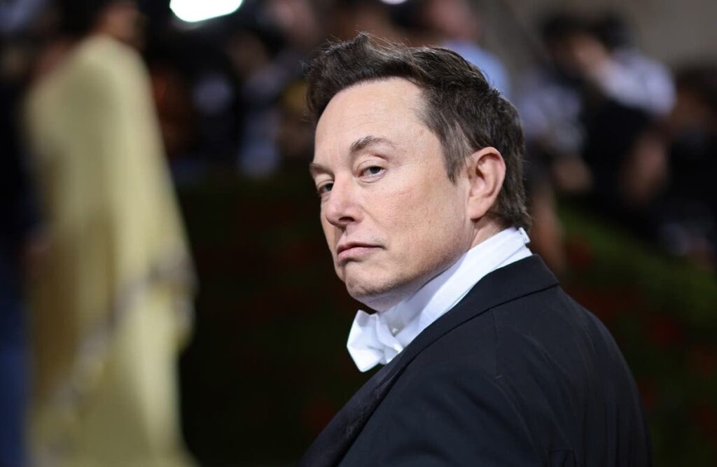MAGA戦争が激化する中、ローラ・ルーマー氏が「福祉の女王」イーロン・マスク氏の代わりに就任