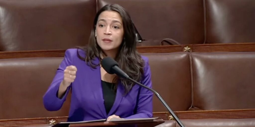 「目に見えて汚職」：AOCがレイケン・ライリーに民間刑務所業界に恩恵をもたらすと警告 | 「国会議員が民間の刑務所会社にどれだけ投資しているかを見てください」とオカシオコルテス氏は語った。