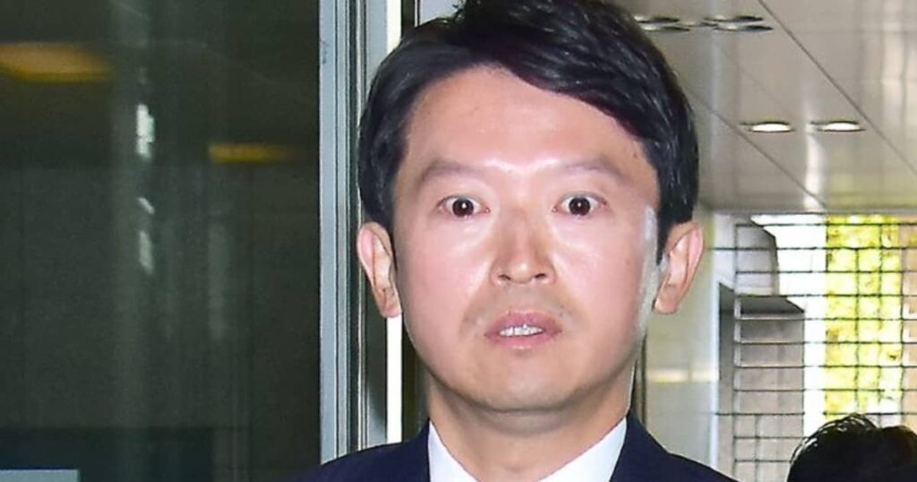 斎藤元彦兵庫県知事「第三者委員会で…」壊れたテープレコーダーのように繰り返す”時間稼ぎ” ― SNS運営依頼 証拠のLINE画像も公開に