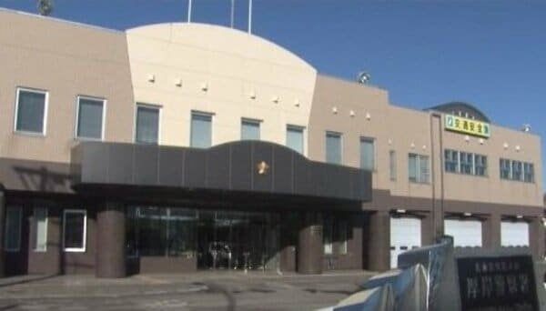 〈大みそかに火事〉乳牛の牛舎1棟が全焼 “子牛”34頭が死んだか…昼過すぎに親族が「牛舎から火が出ています」消防に通報 牛が人の約4倍―酪農のマチ北海道浜中町