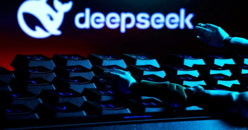 DeepSeekにサイバー攻撃、中国メディア｢全て米国から｣