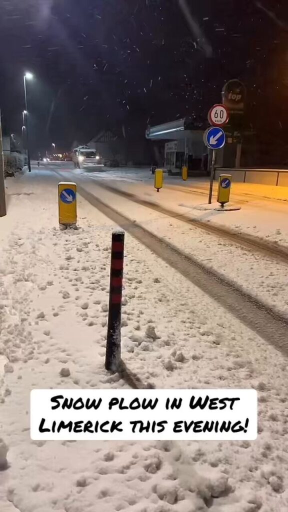 @IrelandAlerts 大雪が降り続いているため、今夜西リムリックでは除雪作業が行われます。