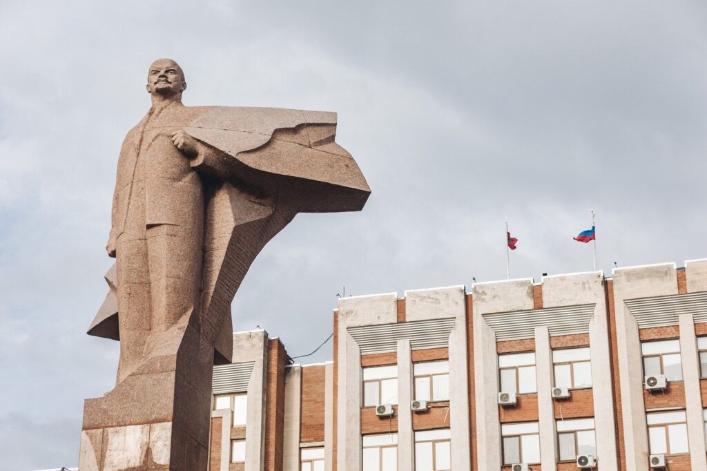 インタビュー プーチン大統領はなぜ沿ドニエストル住民を罰しているのか、そしてそれがどのように裏目に出る可能性があるのか​​？アルマンド・ゴシュ、クレムリンがモルドバ共和国に持つ巨大な利害について語る