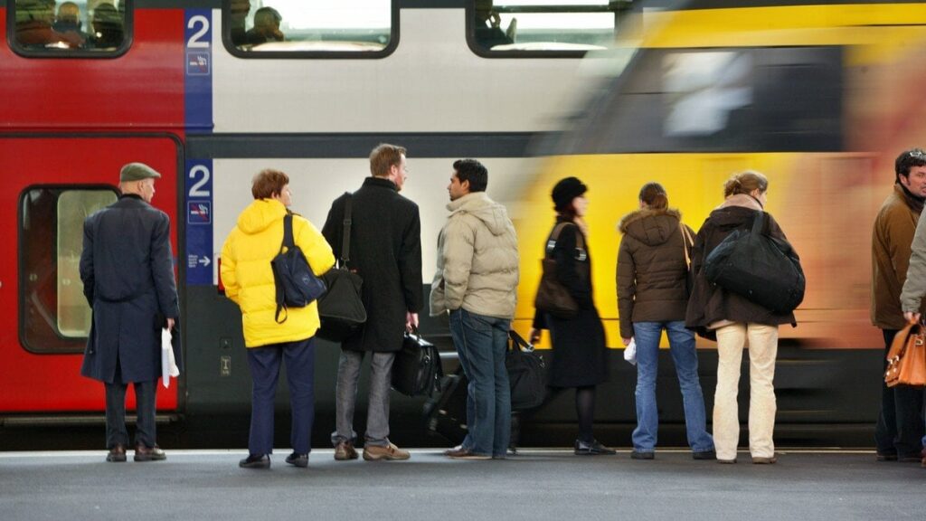 SBB、一等車両のドア付近に立った人に罰金を科す