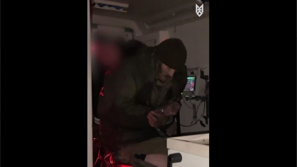 死ぬために残されて、ロシアの兵士はウクライナのUAVに降伏します。このケースは、ロシアの軍人を倒すためだけでなく、降伏を奨励するためにドローンが使用される発展途上傾向を強調しています。