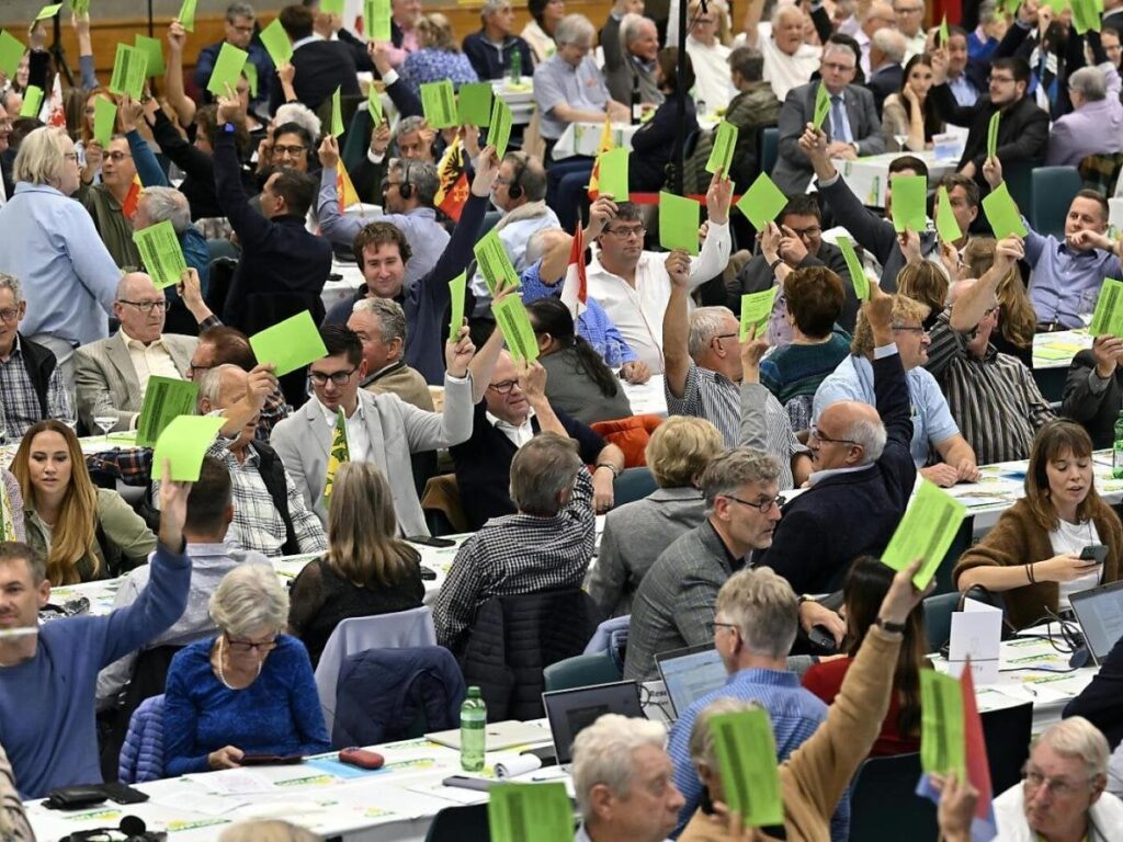 スイス人民党がEU「提出条約」との戦いを開始する