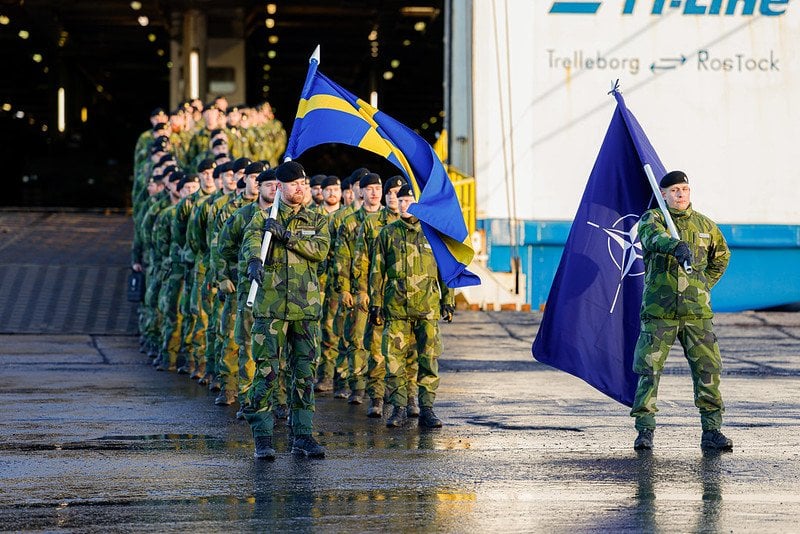 スウェーデン軍がラトビアにおけるNATOの存在感を高めるために到着