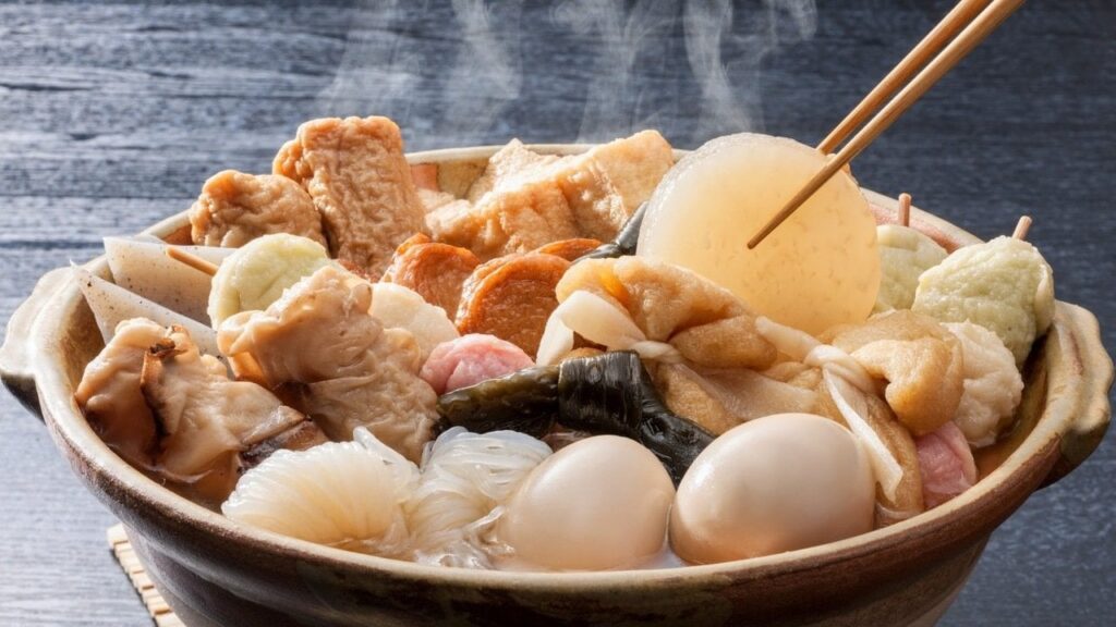 冬に食べたくなる料理といえば何？3位シチュー、2位おでんを抑えたダントツ1位は...？