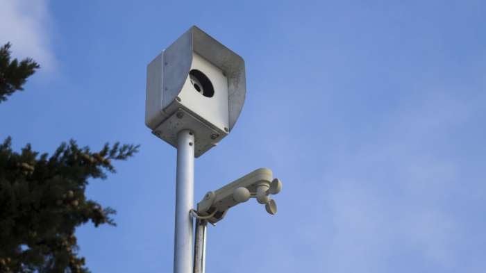 オアサカメラ：ステッカーを手に入れるために警察に乗る