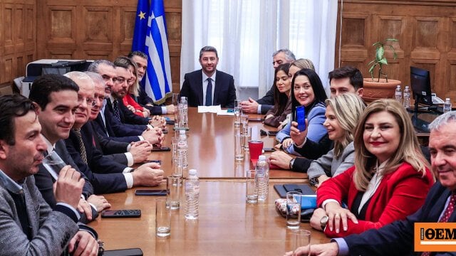 パソク：SYRIZA-新左翼との協力をめぐる嵐 - 人民戦線に行く根拠はない、ディアマントポロウ氏が語る、我々は5%まで行くつもり、ニコス・パパンドレウ氏警告