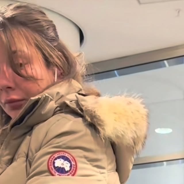 アーランダ - 犬を連れた女性が違法に荷物を検査