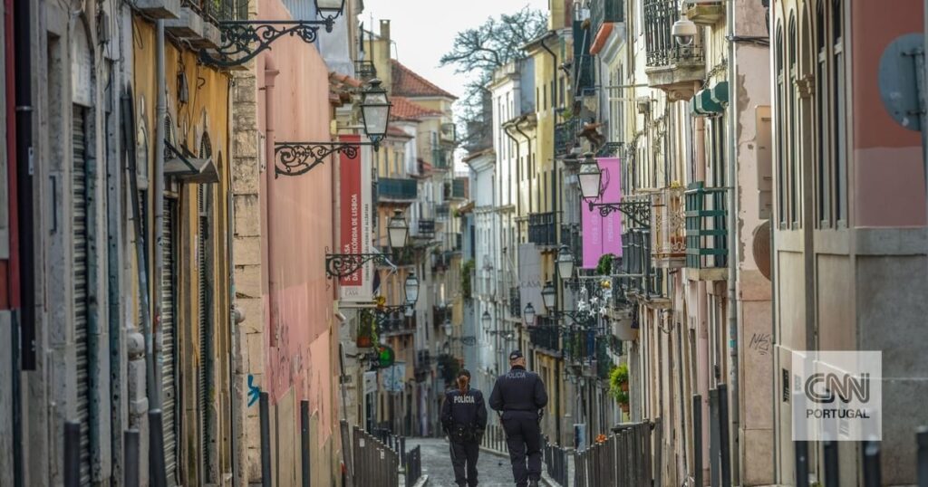 若いフランス人女性は、リスボンでイタリア人学生が３人の男に襲われた同じ夜にレイプされたと主張した。