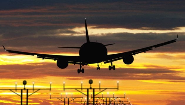 ポーランドは、ロシアに向かうスロバキア国会議員団の航空機による領空へのアクセスを拒否。代わりに、飛行機はチェコとドイツの空域を経由して目的地ロシアに到着したことが注目される。