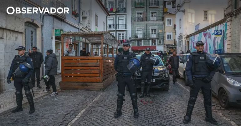 デモ主催者はマルティン・モニスで警察活動の「再構成」を実施するが、現在はアベニダス・ノバスで実施される予定