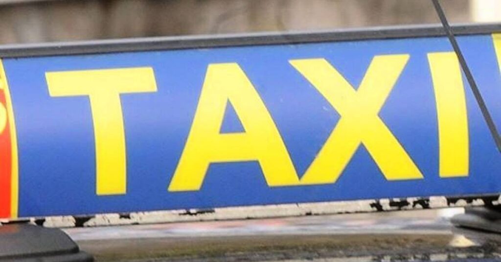 タクシー運転手、34万5000ユーロの社会福祉詐欺で実刑判決