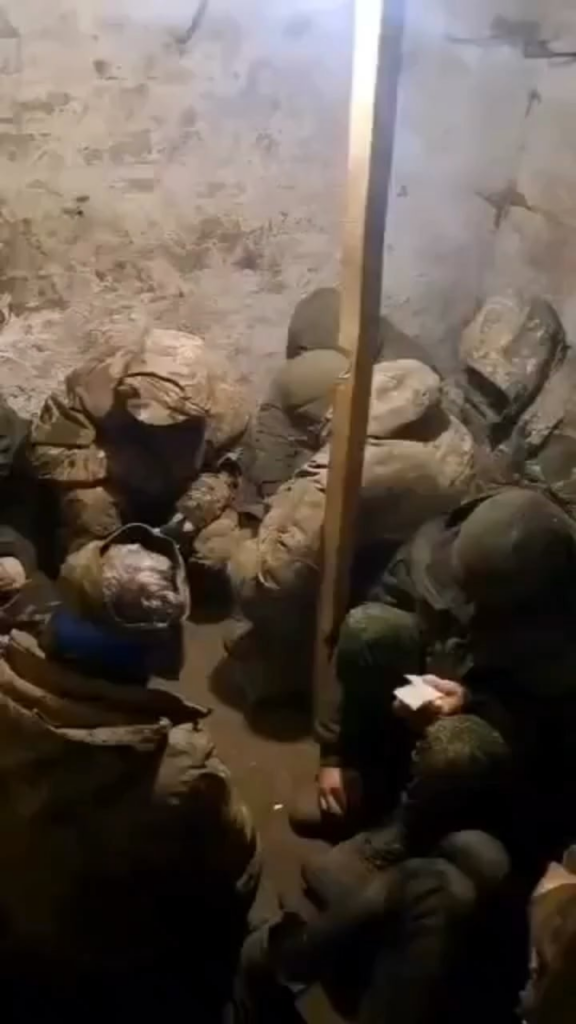 クルスク地方で捕虜となったロシア兵がウクライナ国民に幸せで成功した新年を祈る