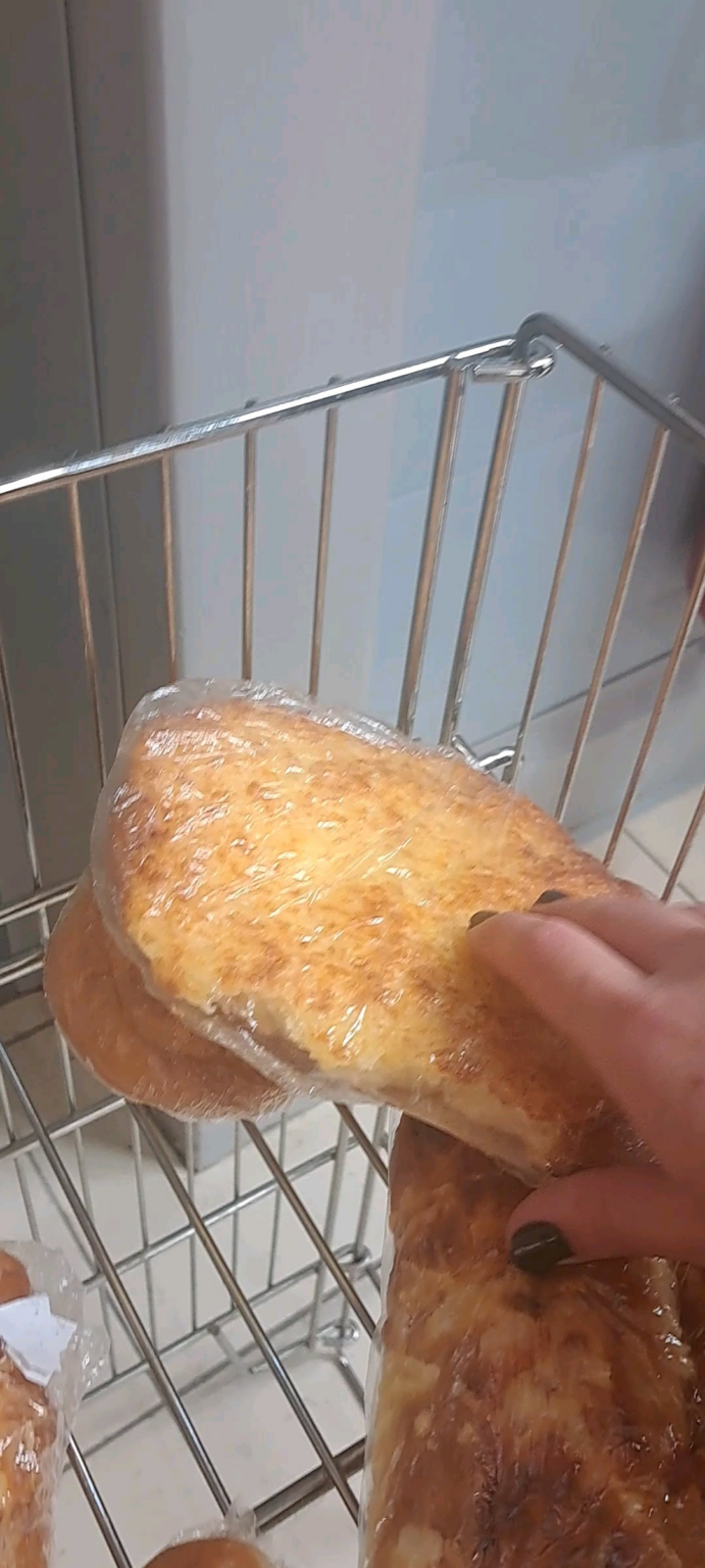 昨日のパンが欲しい人がいた