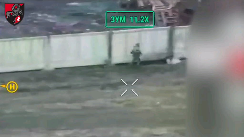 ウクライナの第155機械化旅団は、ポクロフスク方向にロシアの兵士に発見され、FPVドローンを送って地域をクリアしました。 2025年1月