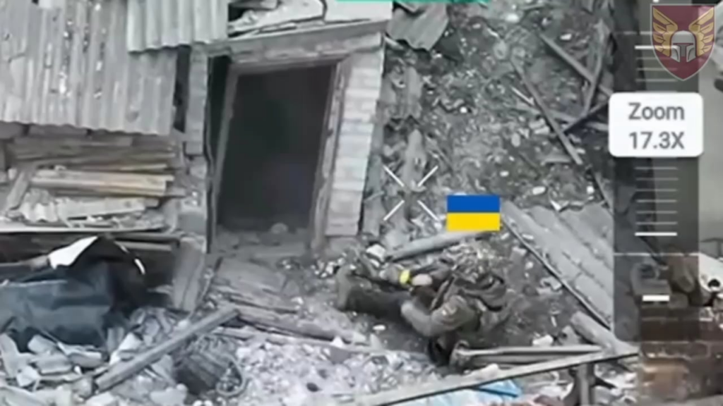ウクライナの兵士は、ポクロフスク方向の地下室に隠れていたロシアの兵士にロシアの手ren弾を投げかけました。