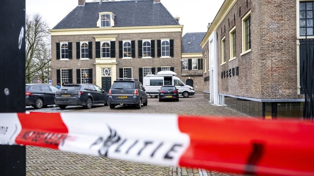 アッセンのアートルーフに関連したHeerhugowaardでの3人の逮捕