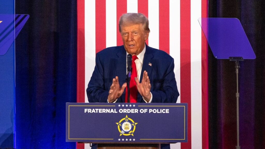 トランプ大統領を支持した警察組合、1月6日の恩赦を爆発