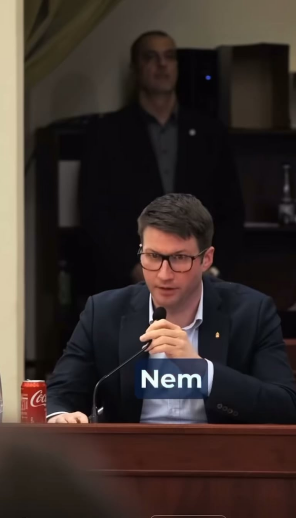 MP：ハンガリーの人々を裏切り、ハンガリーの主権にノーと言った10フィデスの代表者がいます。