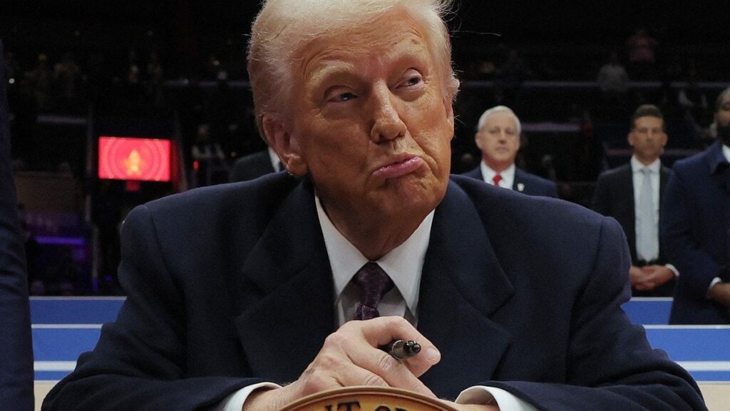 ロシア人はトランプ大統領の投稿に激怒しており、ミズリナさんは第二次世界大戦における米国の役割に関するトランプ大統領の言葉を冒涜だと批判した。