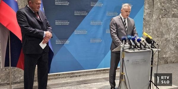 政府は同庁の評議員の解任を提案する予定だ。新しい制度は介入法によって緩和されるだろう。