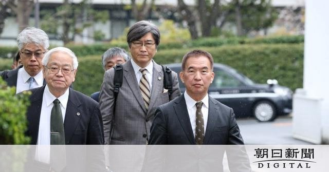 遠藤隆史（朝日新聞記者）「裁判官だった岡口基一氏をやめさせる判決をだした、昨年４月の弾劾裁判。その結論が出されるまでの内幕がわかりました。結論を議論する評議は、３時間で打ち切られていました」