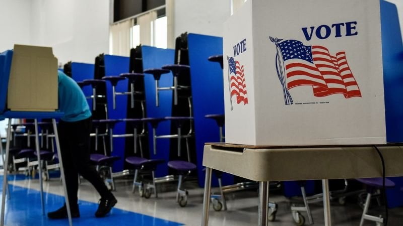 CNN世論調査：ほとんどの民主党員は党に大きな変革が必要だと考えているが、共和党はトランプ氏を中心に団結している