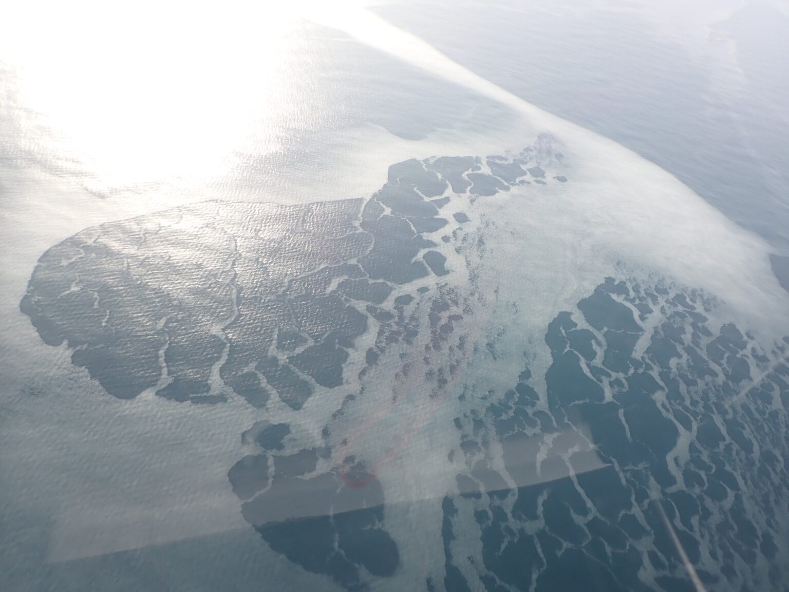 【今季初】“冬の使者・流氷”が北海道へ接近「航空機で観測」北海道網走沖85キロに―平年並みのペースで南下