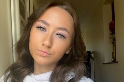 「私は23歳で、超音波検査まで何ヶ月も待たされた後、不治の乳がんと診断されました。」