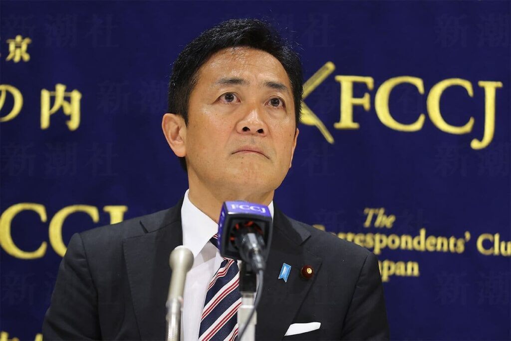 「体を寄せ合って、見つめ合って」「人前でキスを」 玉木雄一郎氏ら“不倫議員”の大胆過ぎるイチャつき（デイリー新潮） - Yahoo!ニュース