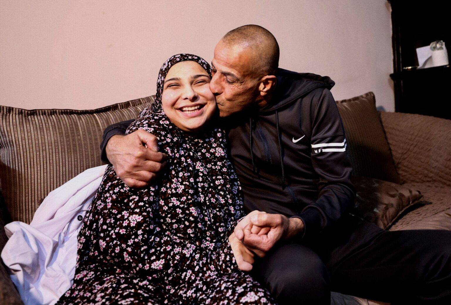 イスラエル：パレスチナ人捕虜90人が解放―さらに4人のイスラエル人女性が今週中にハマスによって釈放される