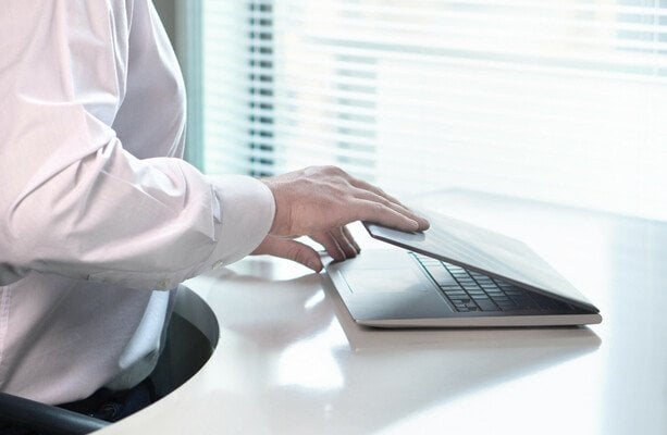 もっと休みますか？ TDSは、2つの余分な銀行休業日を付与する法律を提案しています