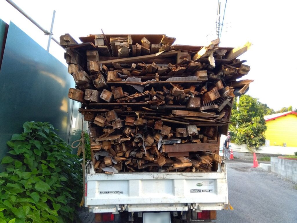 「川口はクルド人のもの」「東京湾に沈める」などのメッセージが… 川口市議が明かす苦悩 「無免許運転、他人名義、無保険が横行」などの問題も