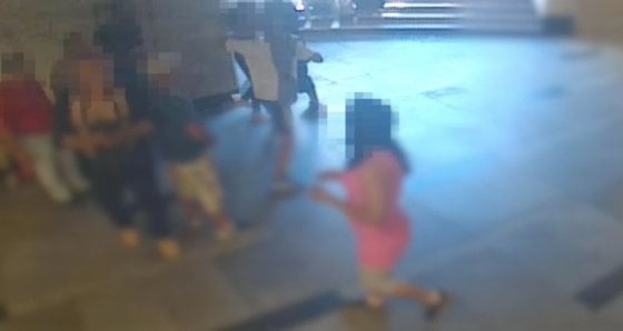 ブラハ・ルイザ広場の地下鉄で二人の男が殴り合い死亡