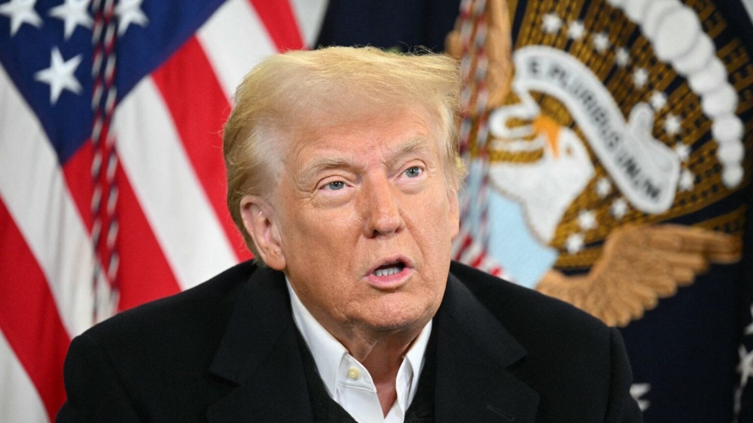 トランプはガザンの移転を強制しました：「そのすべてをきれいにする」