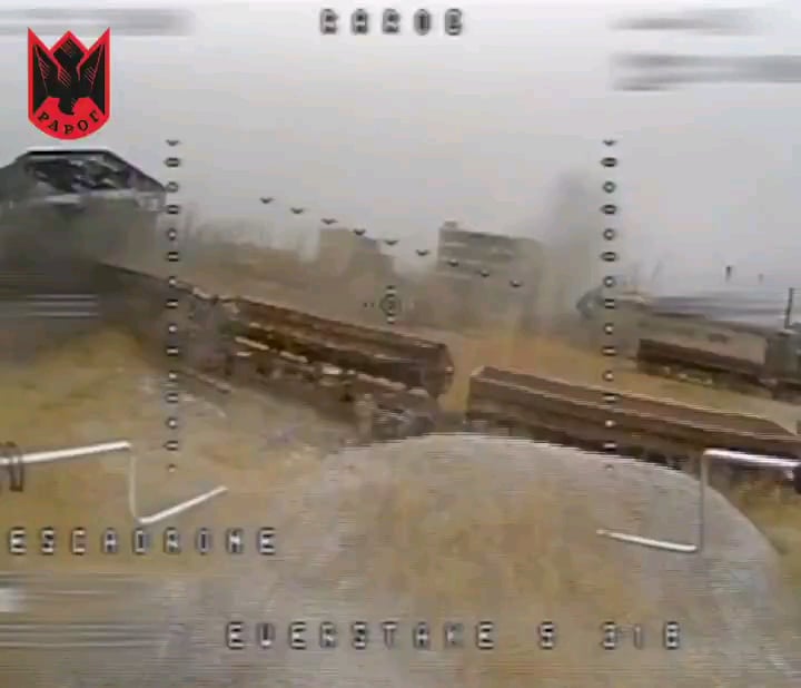 第24機械化旅団ラログ部隊のウクライナ人無人機操縦者がチャシフ・ヤルでロシア歩兵を標的にした。 2025年1月