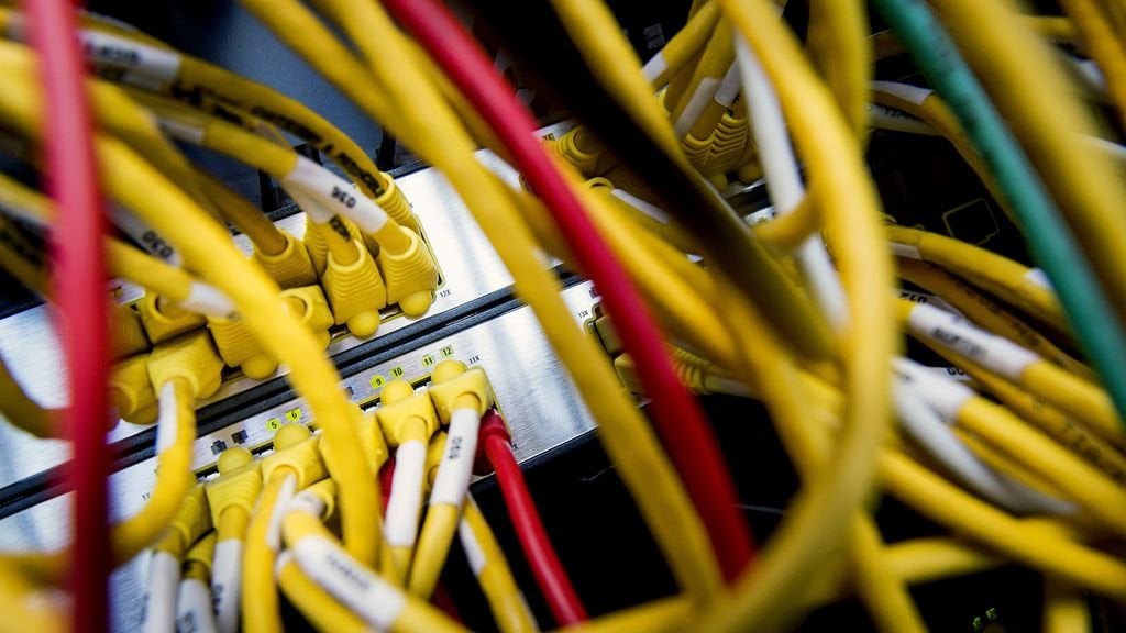 大臣介入：Amazon に対する system .nl ドメイン名のシェア減少