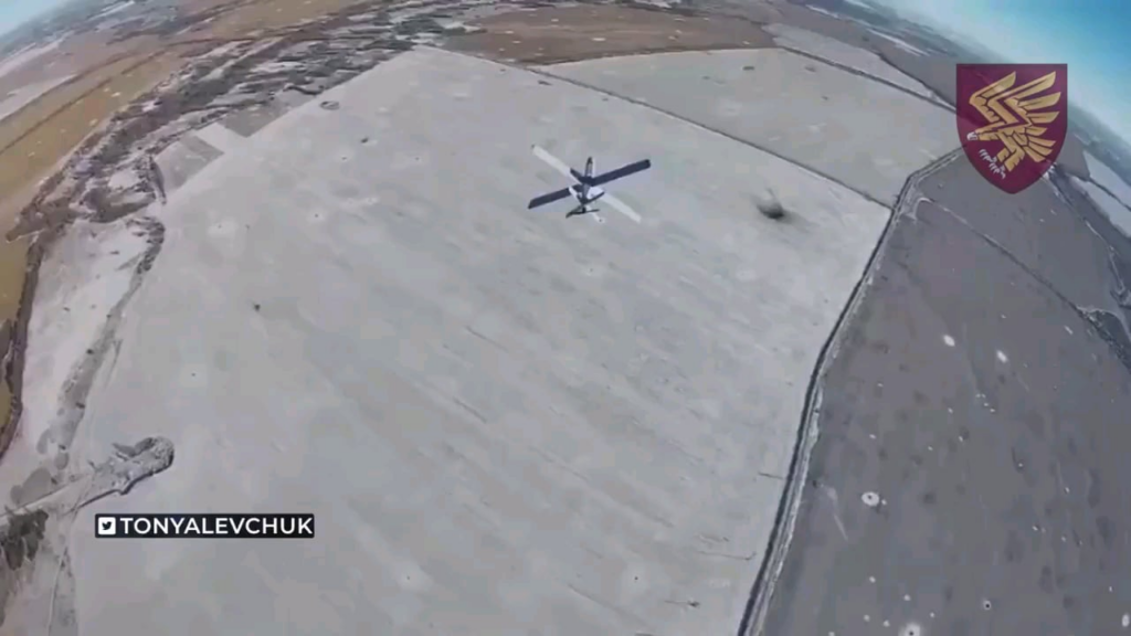 ウクライナの第95航空強襲旅団は、クルスク地域（ロシア）上空でロシアのランセット無人機を迎撃した。 2025年1月