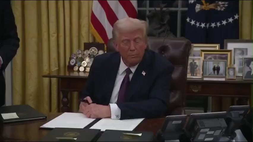 トランプ米大統領「彼は [Putin] ロシアを破壊する」