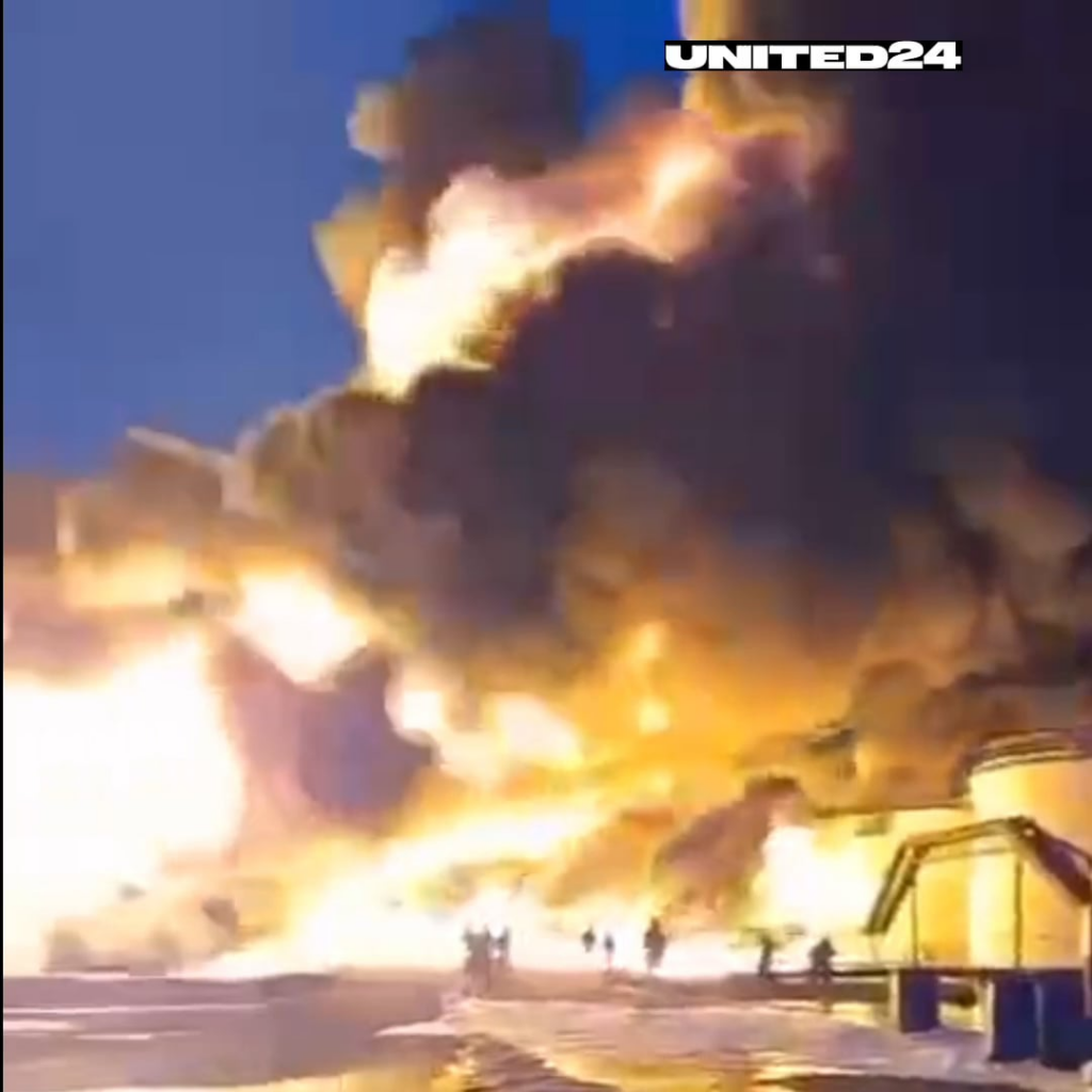 ロシアでの平均的な一日：サラトフのエンゲルス空軍基地近くの石油貯蔵所は、ドローンが訪問した後も3日​​連続で燃え続けている