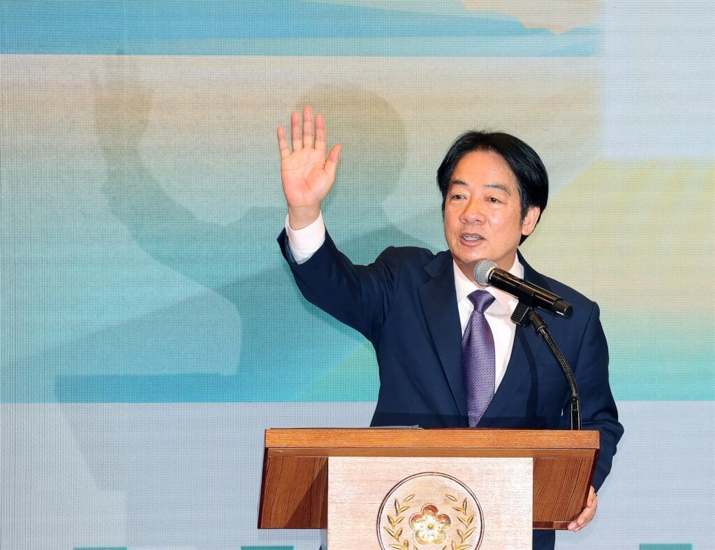 台湾人10万人超が中国の身分証を所持か 頼総統「道を誤らないで」注意呼びかけ