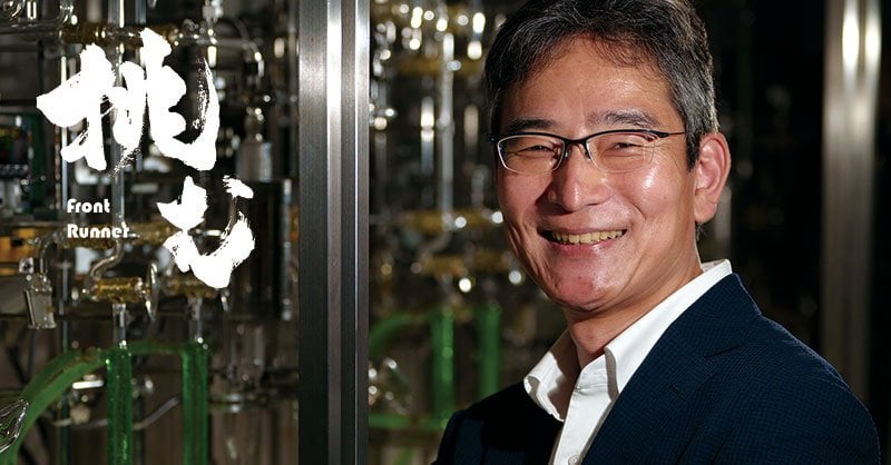 人工光合成に光触媒の技：阿部 竜