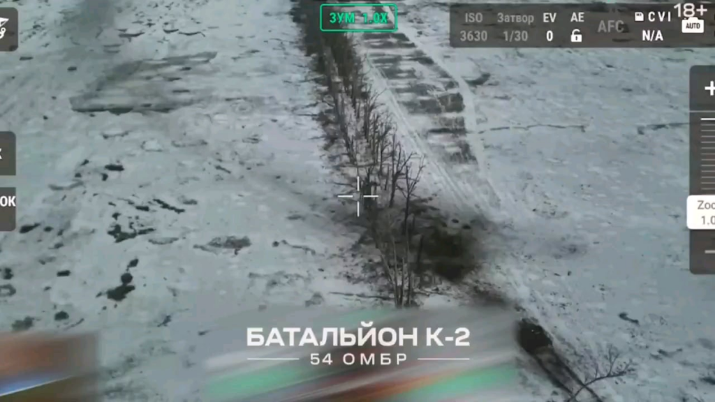 K-2大隊の遊牧民装甲グループのウクライナ戦車は、シーバースクの方向にあるロシアの位置で近距離で発砲しました。