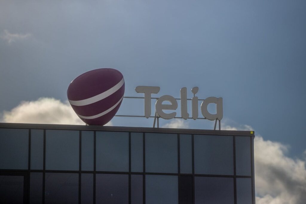 TELIA の物語は続く |追加料金を支払うか、契約を終了してください。 Telia はまた、人々をより高価なモバイル パッケージに自動的に転送します