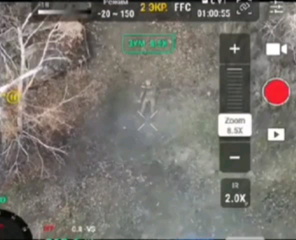 ロシア人、ドローンに向かって実弾手榴弾を真上に投げる…彼らがとても愚かだったことは我々にとっては幸運だった。