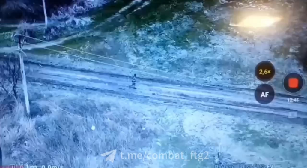ドネツク地域のアンドリフカ地域で鉱山でロシアの階段を走る